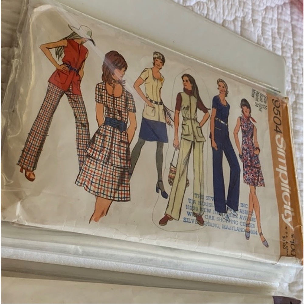 VTG Sewing Patterns, Bundle - Picture 2 of 15